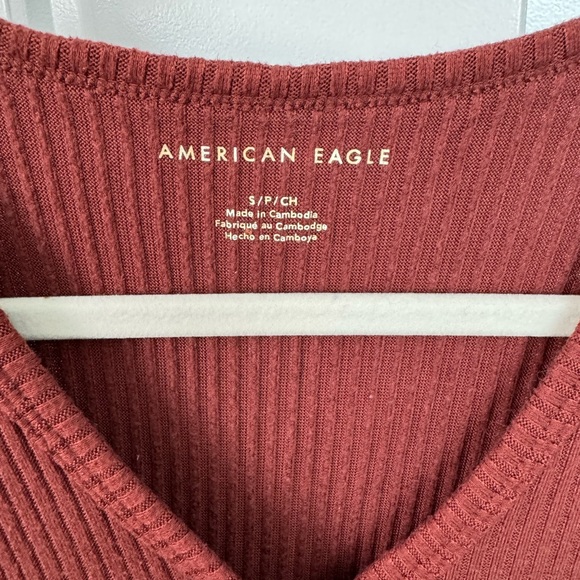 American Eagle Soft Plush Henley Tank Top
Size Small - Picture 3 of 4